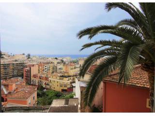 Beautiful, spacious apartment with..