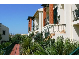 Ocean View 2 Bed Apartment Near Golf..