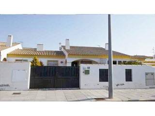 4 BEDROOM TERRACED VILLA