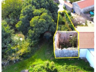 Istra, Rovinj, 8km, ruševna kuća sa 90 m2 okućnice