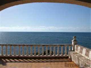 HISTORIC AND UNIQUE BEACH FRONT PROPERTY IN ALTEA!!..