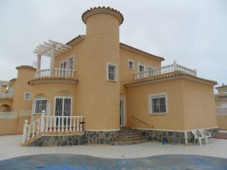 Large Detached Villa With Private Pool..
