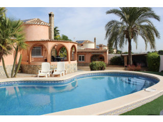 3 Bedrooms - Villa - Alicante - For Sale