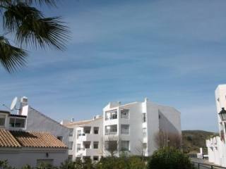 2 Bed Apartment for sale in Alhaurin..