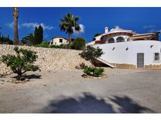 Superb villa close to the centre of..