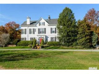 99 9th St Garden City, NY 11530