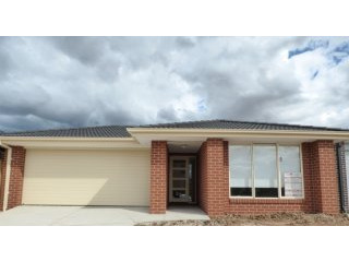 Perfectly Positioned Family Home!