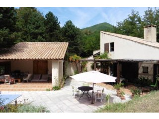 Well Renovated Stone House With Garden..