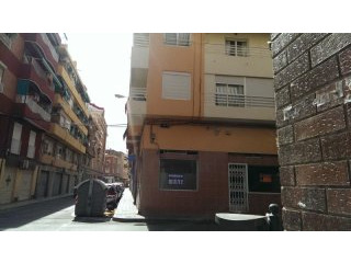 3 bedroom, 1 bathroom Apartment, (build..