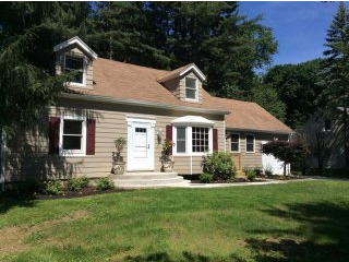 4 bedroom House For Sale: 5 Orchard..