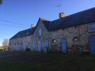 Huge Country House with Outbuilding