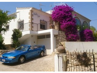 4 Bedrooms - Villa - For Sale