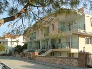 Pearl Complex