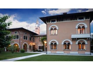 7 bedroom House For Sale: Le Rivatte..