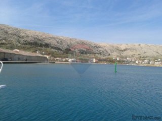 PAG, Građevinski teren 100m od gradske plaže