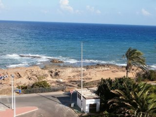2 bedroom, 1 bathroom Apartment, (build..