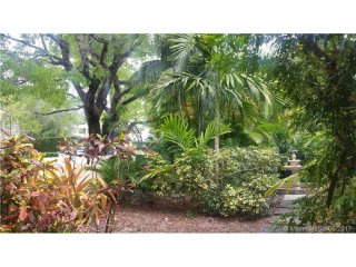 3 bedroom House For Sale: 2417 N..