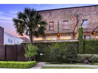 2 bedroom Apartment For Sale: 1312 Dart..