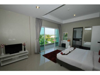 Awesome 2-Bedroom Seaview Penthouse -..