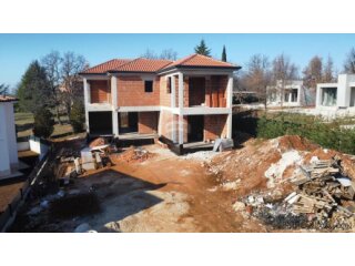 Istra, Kaštelir, kuća u roh bau fazi