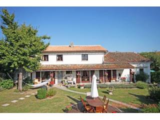 Perigne (79) For Sale - Beautifully..