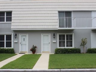 2 bedroom Flat For Sale: 2703 Ocean..