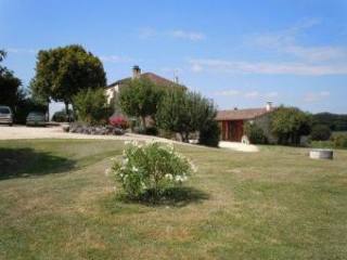 A Well Presented 3 Bed House (With B&b..