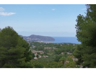 Building land with sea views in Moraira