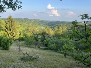 ČUČERJE – Poljoprivredno zemljište s pogledom i objektom 175
