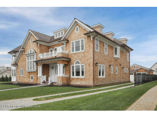6 bedroom Detached House For Sale: 206..