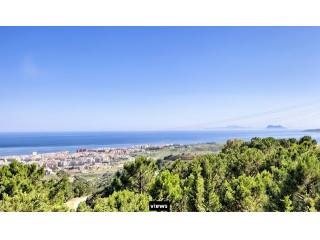 Villa for sale in Estepona, Malaga..