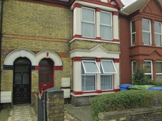 2 bedroom flat in SHEERNESS