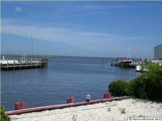 2 bedroom Flat For Sale: 1148 Laurel..