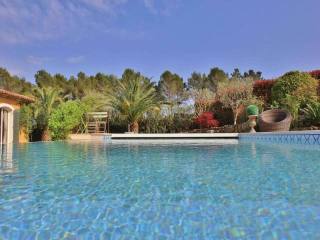 Contemporary family home in gated..