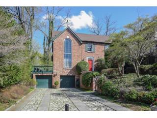 2 bedroom Residence For Sale: Ossining..