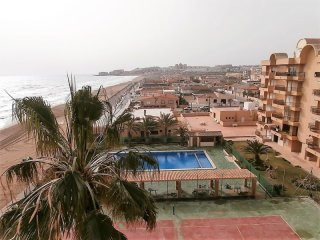 3 bedroom, 2 bathroom Apartment, (build..