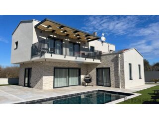 Istra, Sveti Lovreč, moderna kuća s bazenom