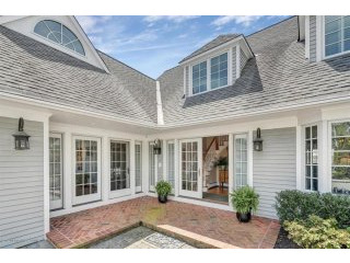 4 bedroom Detached House For Sale: 2553..