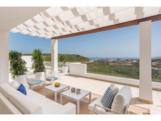 Luxury Apartments & Penthouses In..