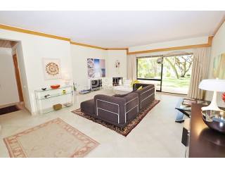 Very spacious 2bed Apart. Lake views..