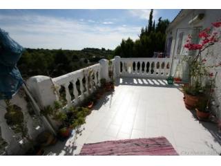 Villa for Sale in Centro, Nerja 365.000..