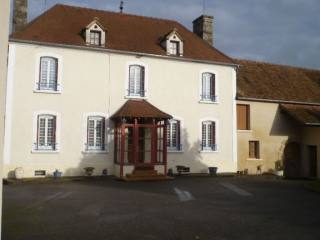 Bourgeoise House in 1.5 Hectares