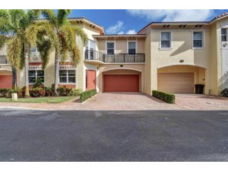 1825 Highland Grove Dr, Delray Beach..