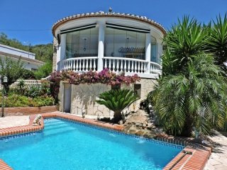 3 bedroom, 2 bathroom Villa, (build 100..