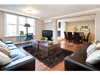 Flat 94, Boydell Court