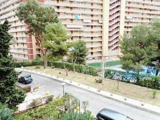 2 BED APARTMENT BY THE BEACH