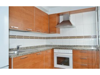 BARGAIN 2 Bedroom Corner Townhouse in..