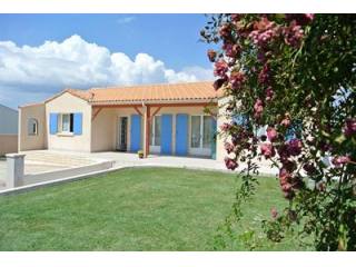 3 Bedrooms - House - Poitou-Charentes -..