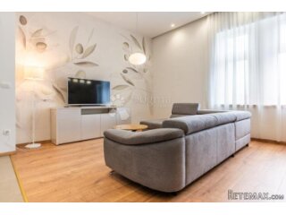 Rijeka,centar,prekrasan novoadaptiran i namješten 2s+db