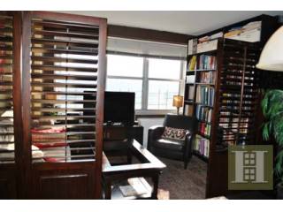 1 bedroom Apartment For Sale: 555..